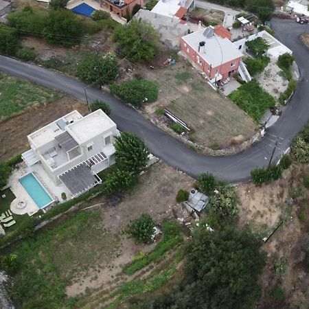 Traditional Stonebuilt Villa Leonanto, Only 5 Km From A Sandy Beach Kastellos Exterior photo