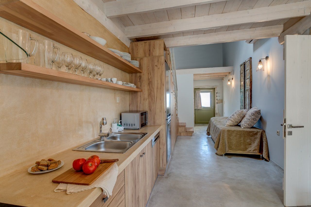 Traditional Stonebuilt Villa Leonanto, Only 5 Km From A Sandy Beach Kastellos Exterior photo