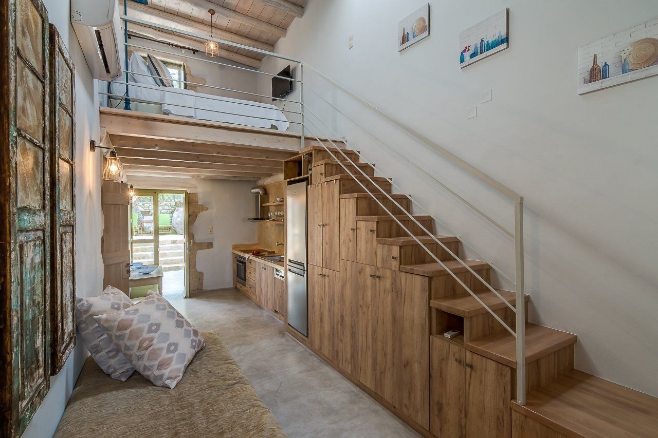 Traditional Stonebuilt Villa Leonanto, Only 5 Km From A Sandy Beach Kastellos Exterior photo