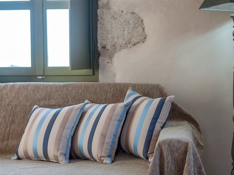 Traditional Stonebuilt Villa Leonanto, Only 5 Km From A Sandy Beach Kastellos Exterior photo