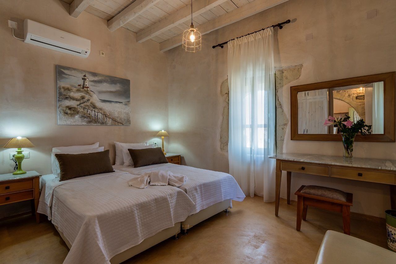 Traditional Stonebuilt Villa Leonanto, Only 5 Km From A Sandy Beach Kastellos Exterior photo