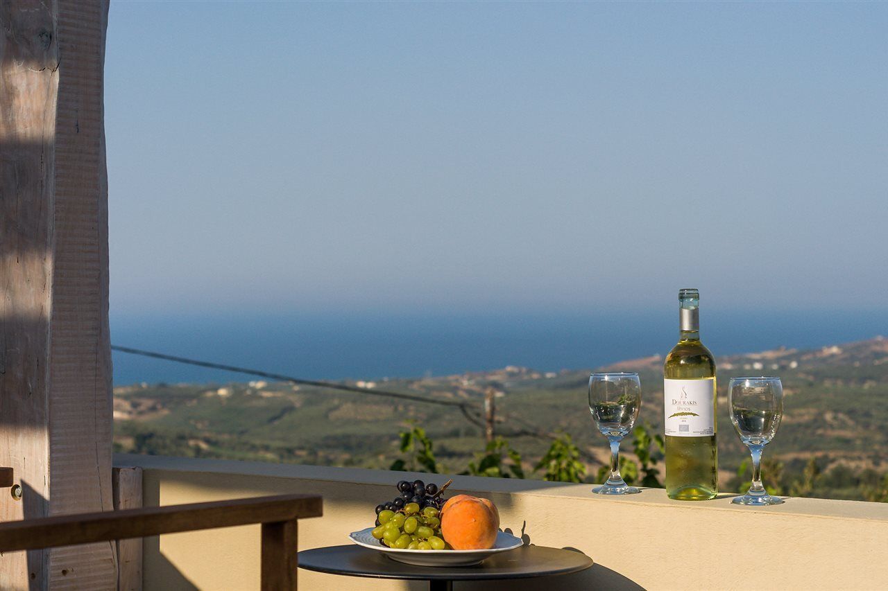 Traditional Stonebuilt Villa Leonanto, Only 5 Km From A Sandy Beach Kastellos Exterior photo