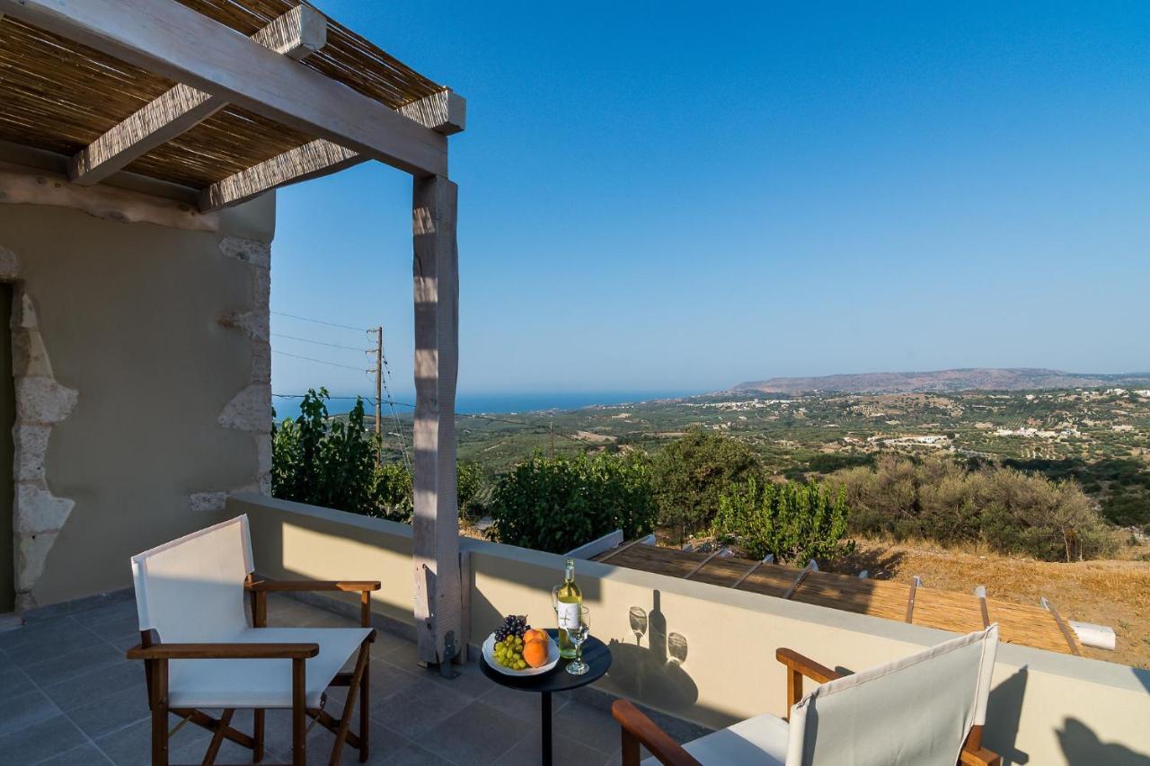 Traditional Stonebuilt Villa Leonanto, Only 5 Km From A Sandy Beach Kastellos Exterior photo
